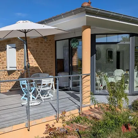 Bed & Breakfast Au Pays Des Pierres Dorees