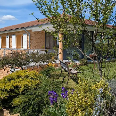 Bed & Breakfast Au Pays Des Pierres Dorees